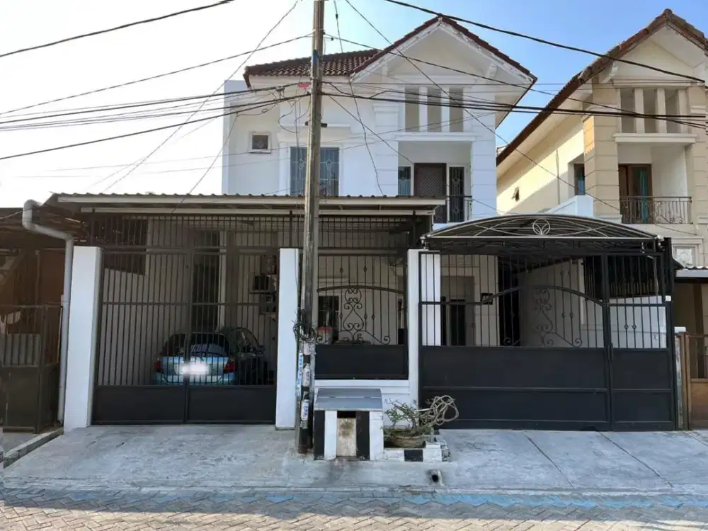Rumah di Kutisari Selatan