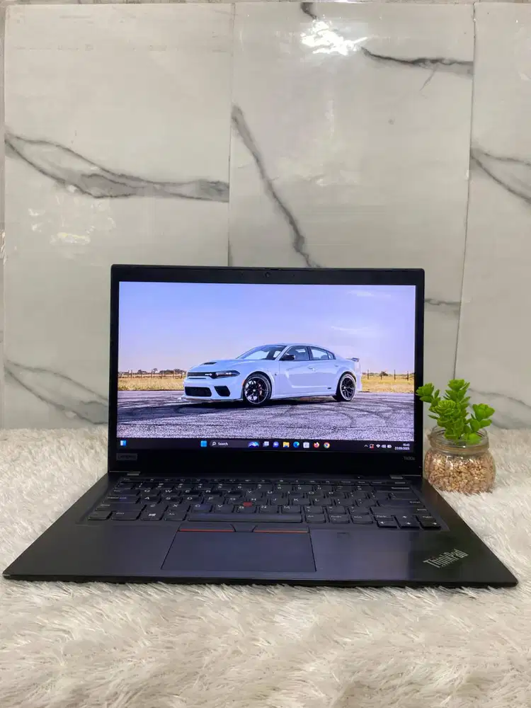 LENOVO THINKPAD T490S	INTEL CORE I7-8565U RAM 16 GB SSD 256 GB