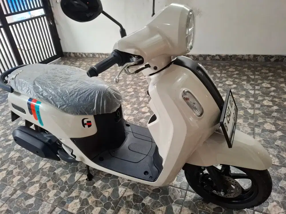 Km 4rb keyless DKI, yamaha fazzio 125 LED 2025 bln 3 pajak panjang.