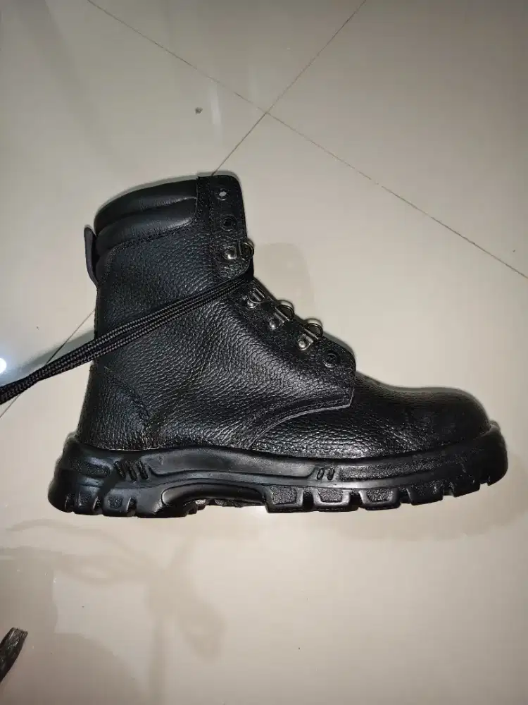 Di jual sepatu safety PDL Satpam NK 8/42
