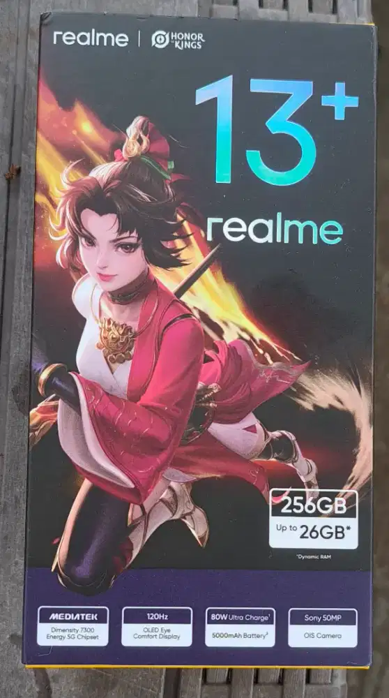Realme 13Plus 5G
RAM 12/256 GB 