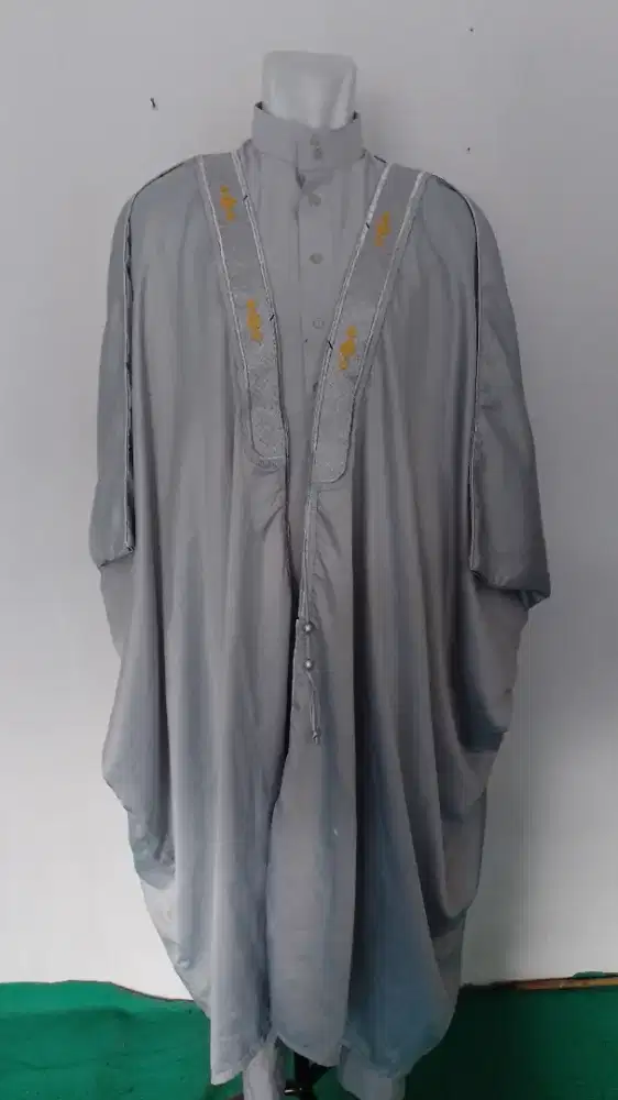 Bisht jubah arab warna silver