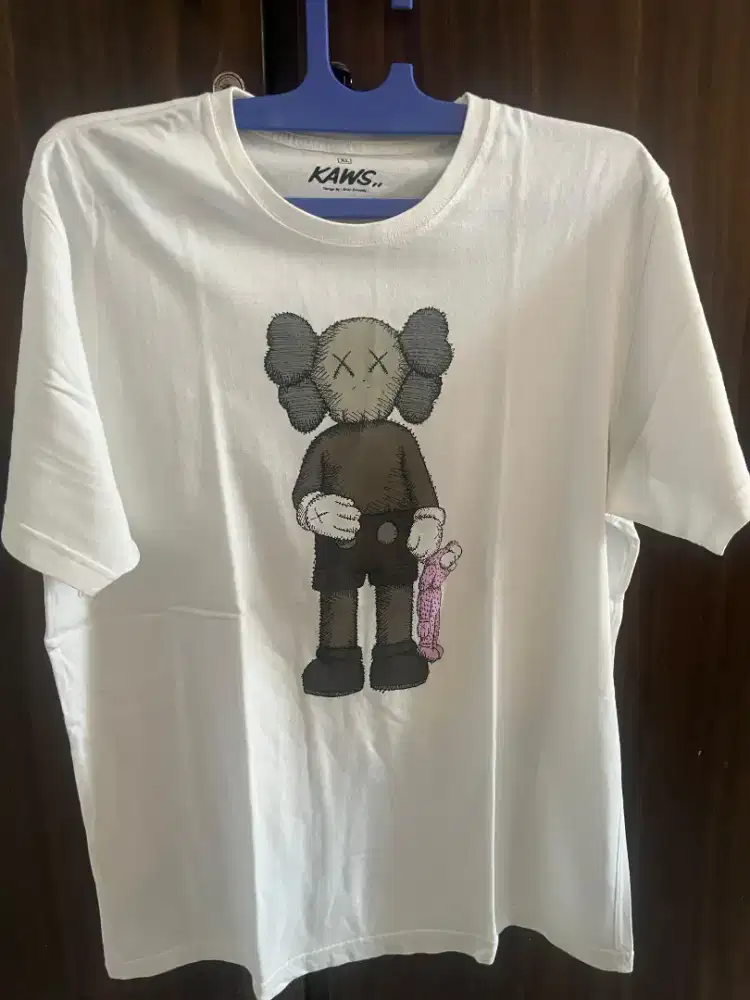 Uniqloo KAWS (XL)