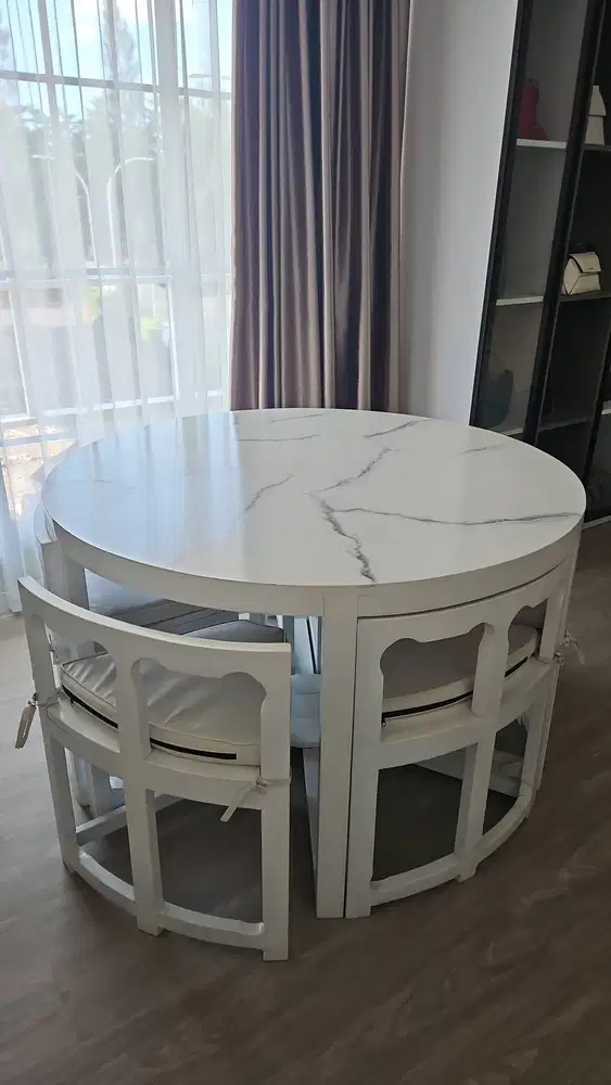 Meja makan kayu jati