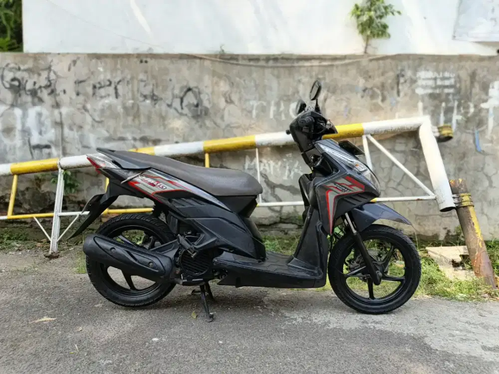Honda vario techno tahun 2011 Kondisi Bagus