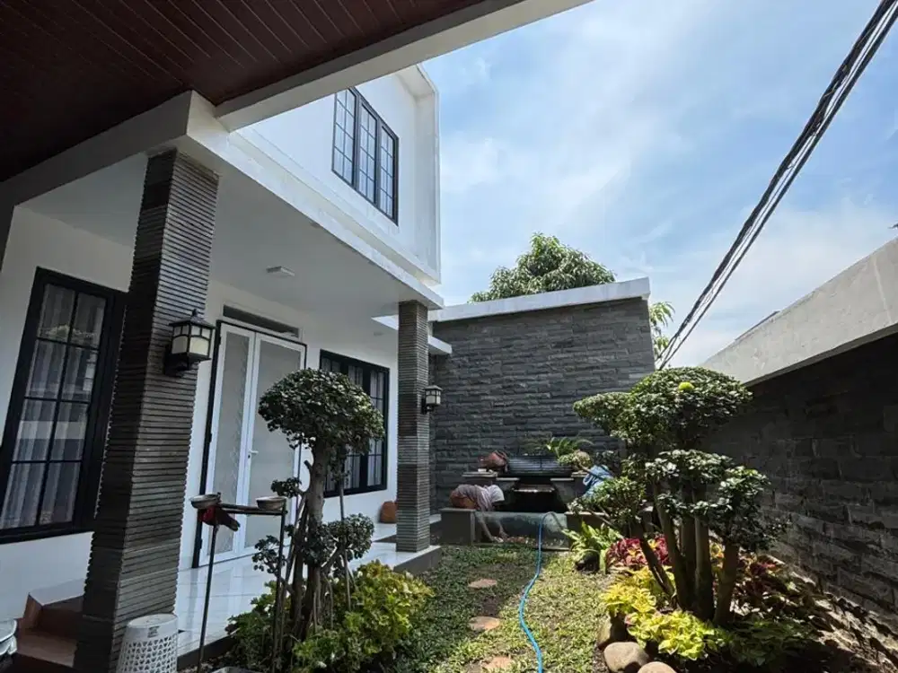 Rumah Bagus Di Duri Kosambi Jakarta Barat 3 Lantai SHM Posisi Hoek