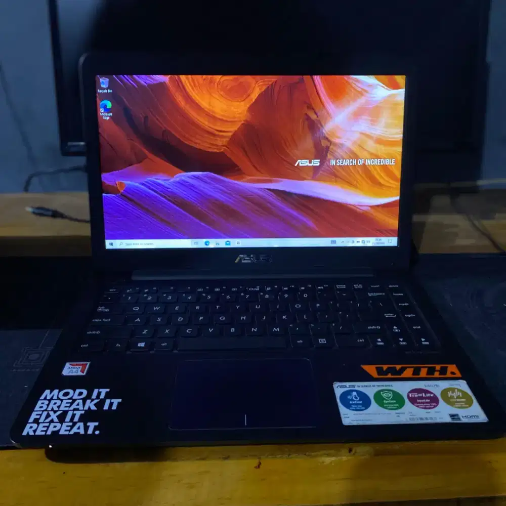 Laptop Slim Asus Ram 4GB / 500GB