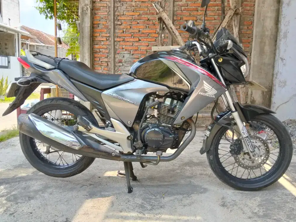 Megapro mono 2011