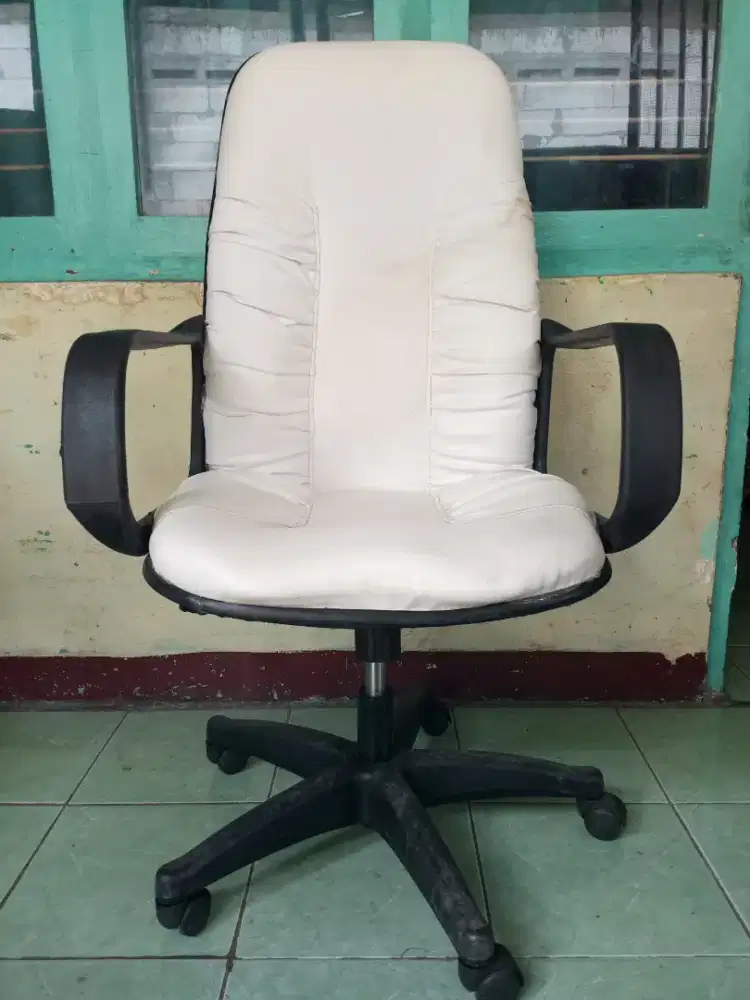 Bangku/kursi kantor sandaran tinggi