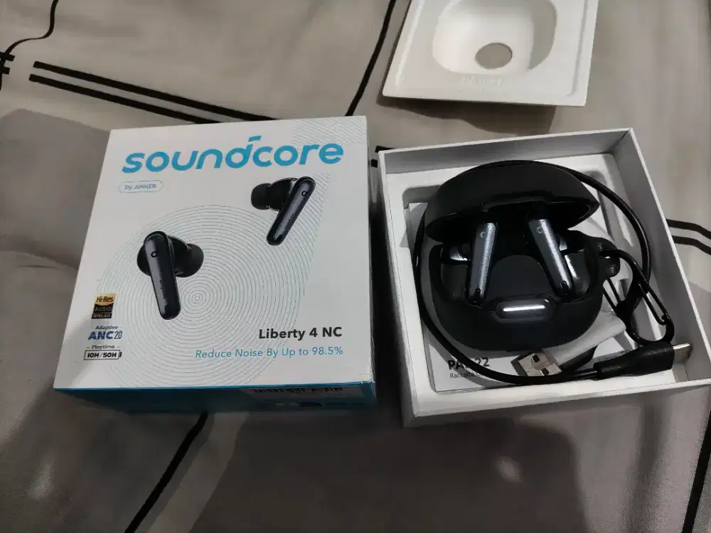 Earphone tws anker soundcore liberty 4 nc garansi resmi 3 bulan lagi