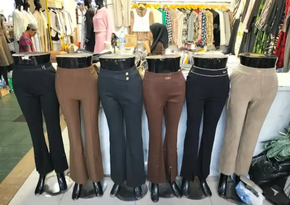Di butuhkan cewe untuk jaga toko pakaian import
