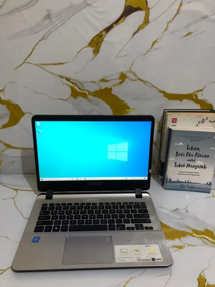 Asus A407 intel celeron N4000 4/256 Gb