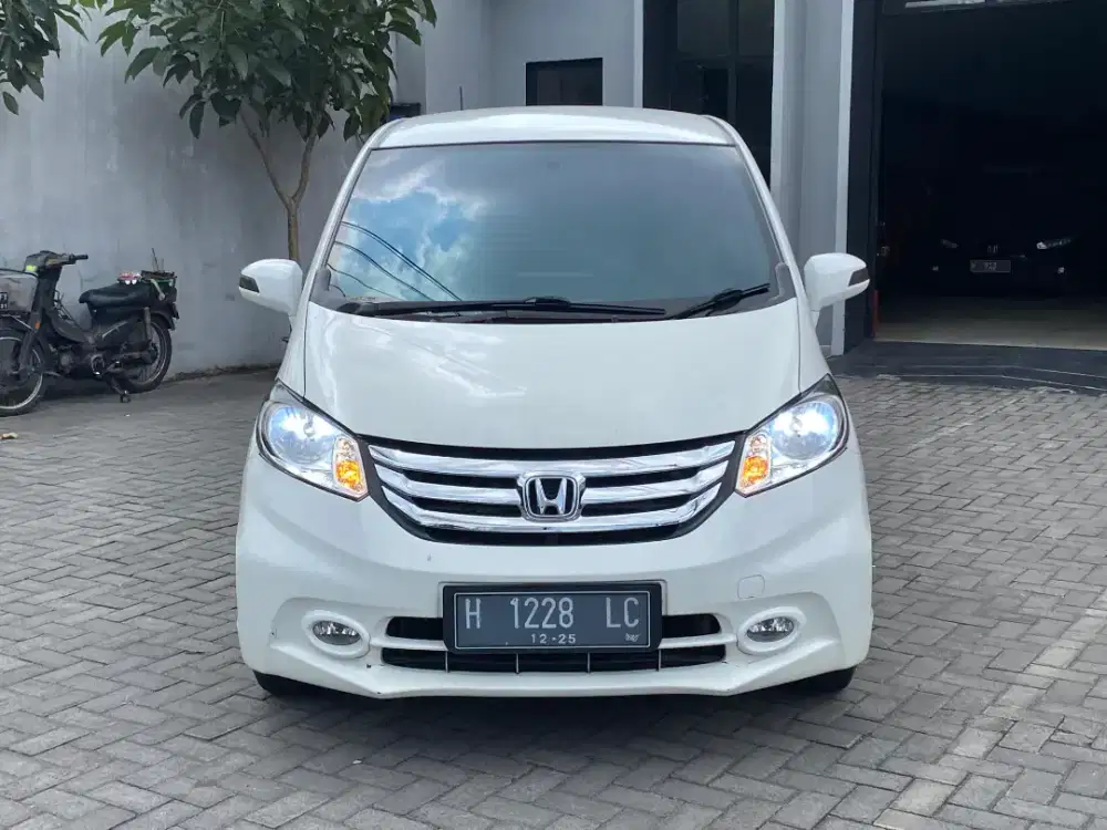 (Km26rb)HONDA FREED 1.5 E 2015/2016