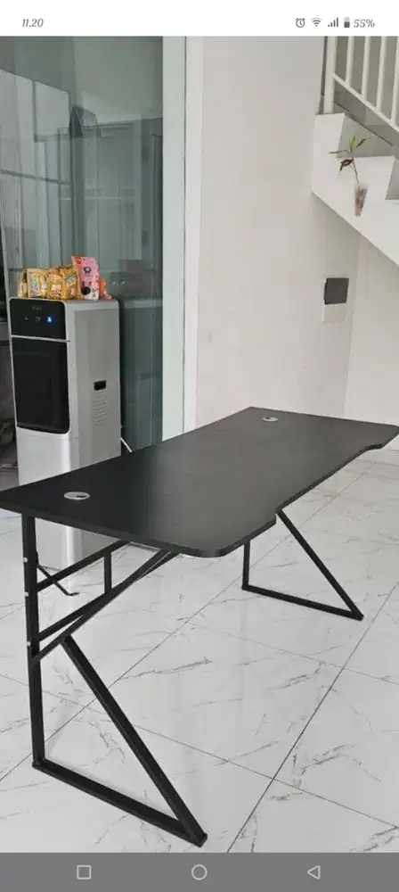 Meja serba guna