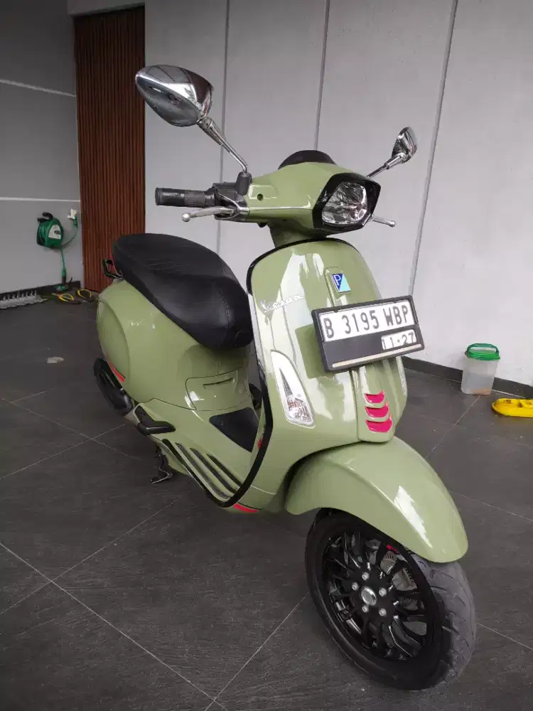 Vespa sprint S abs low KM