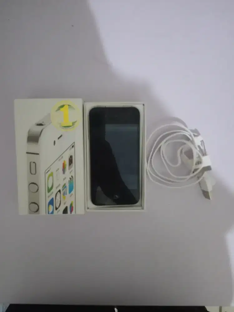 iPhone 4s di cas anget tp layar mati