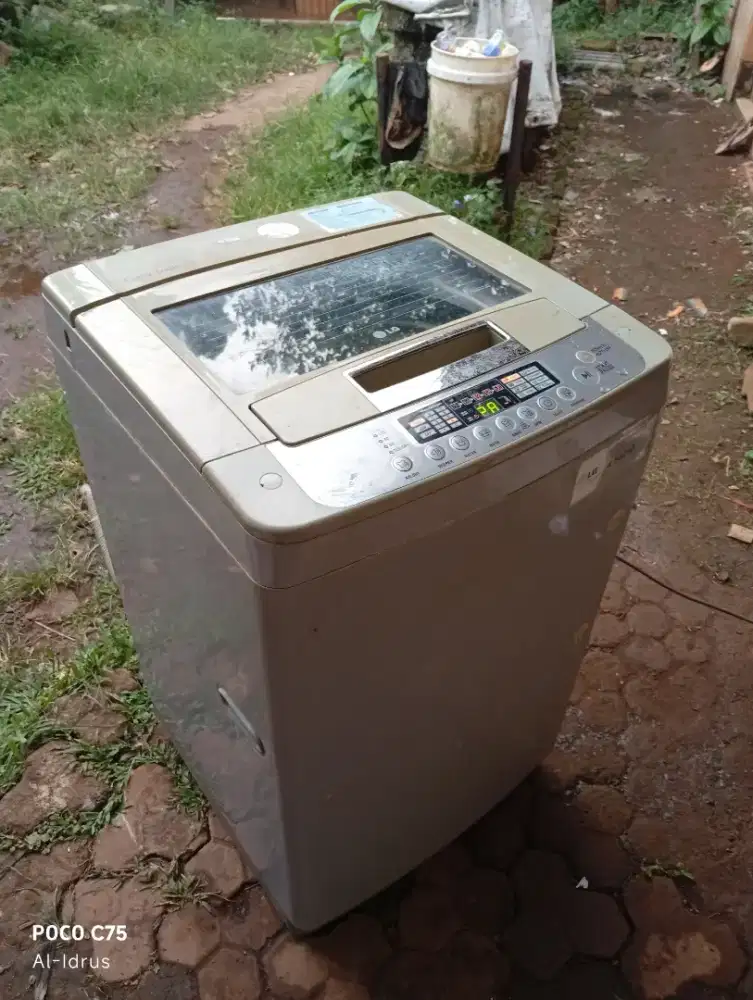 Mesin Cuci LG Otomatis 8KG
