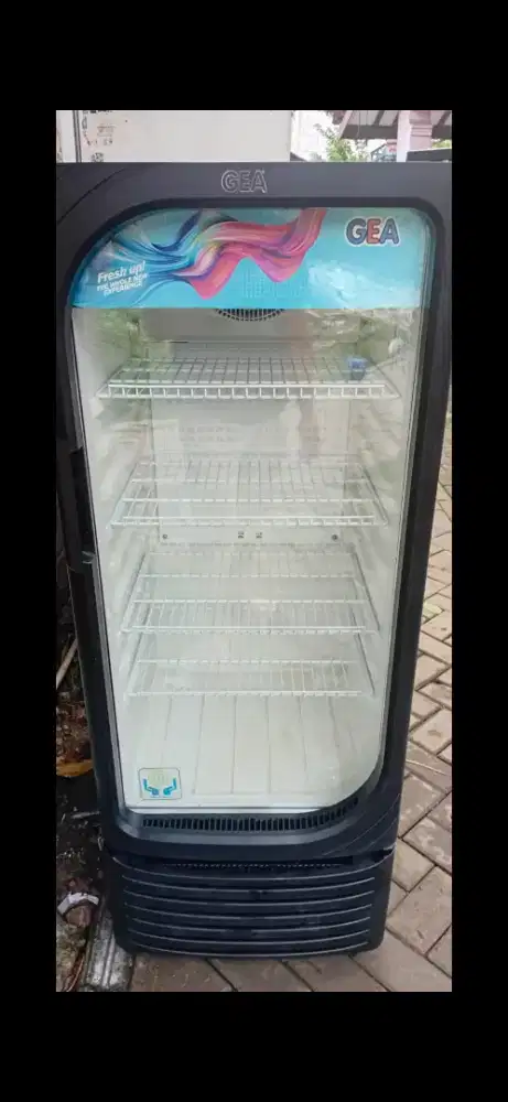 Jual showcase kulkas pendingin minuman ukuran 4 rak merk GEA
