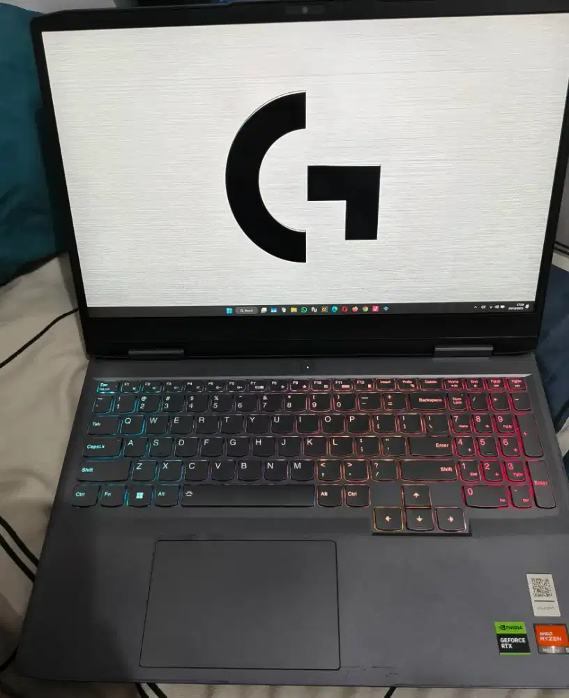 Laptop Lenovo LOQ 15aph8 ryzen 5 7000 16gb rtx3050 6gb garansi 3 bulan