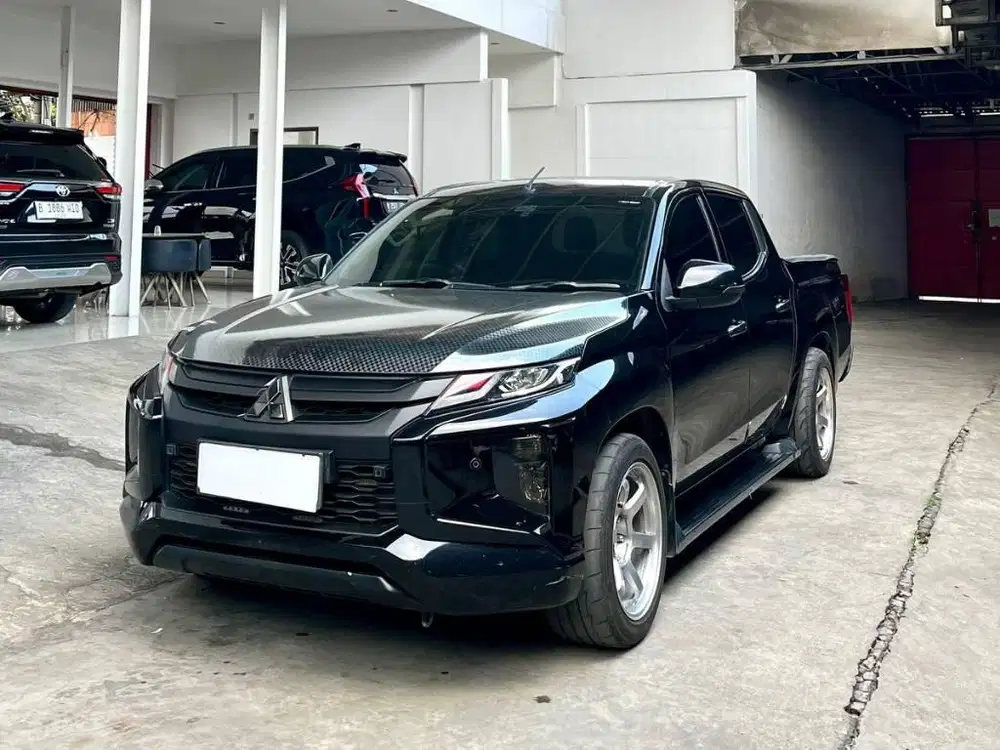 Mitsubishi Triton Ultimate 
4x4 AT TH 2020