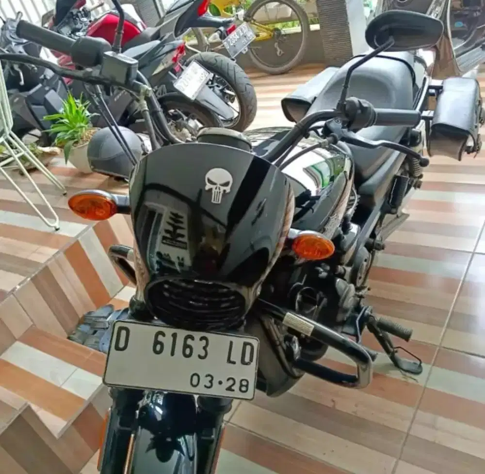 Mulus Siap Pakai ! Harley Davidson Xstreet 500 Warna Hitam Tahun 2015