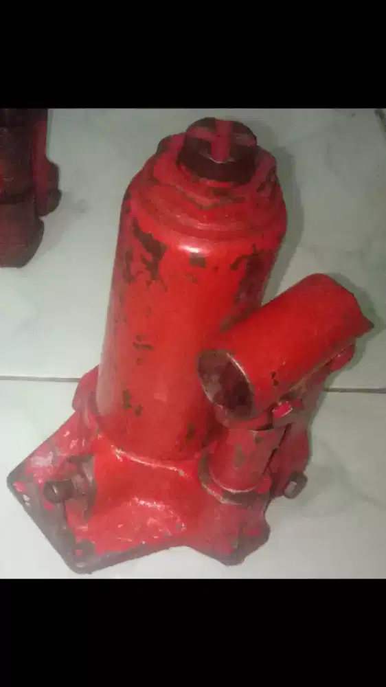 DONGKRAK HIDROLIK 2 TON NORMAL RP.  70 RIBU