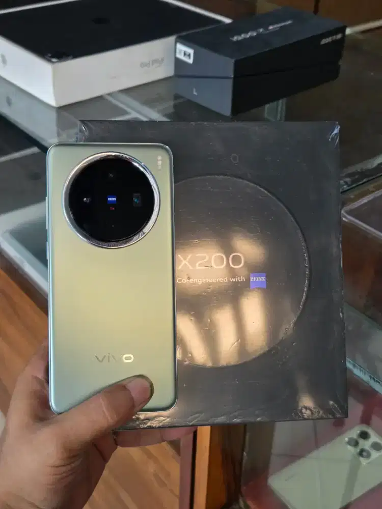 Vivo X200 12/256GB like new garansi Januari