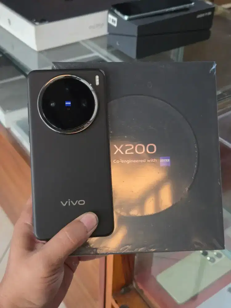 Vivo X200 5G 12/256GB like new garansi September 2026