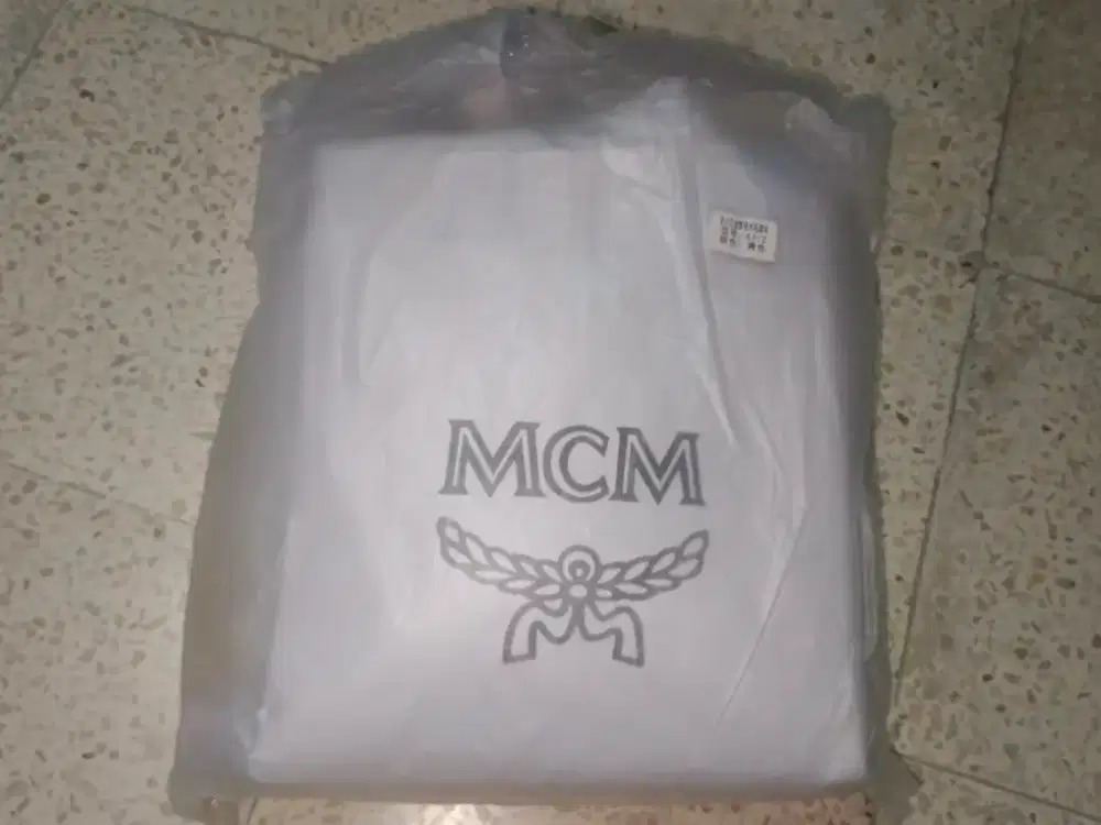 Tas mcm wanita bahan luar kulit dan bagian dalam suede