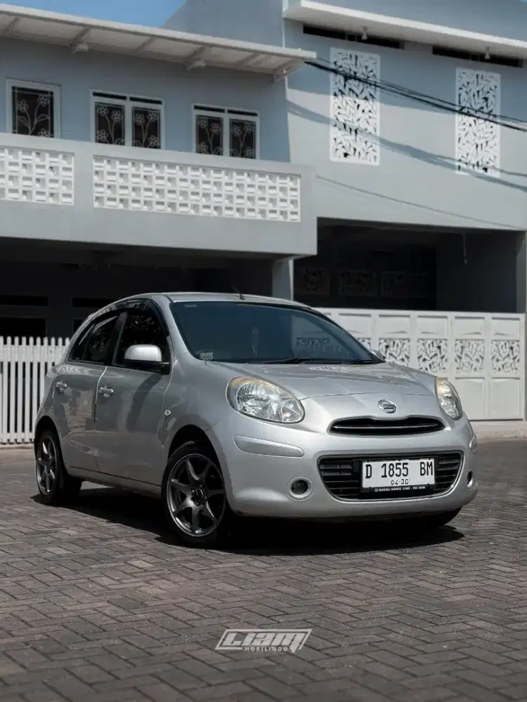 Nissan March 1.2 AT matic 2013
Surat2 Lengkap dan Pajak Isi