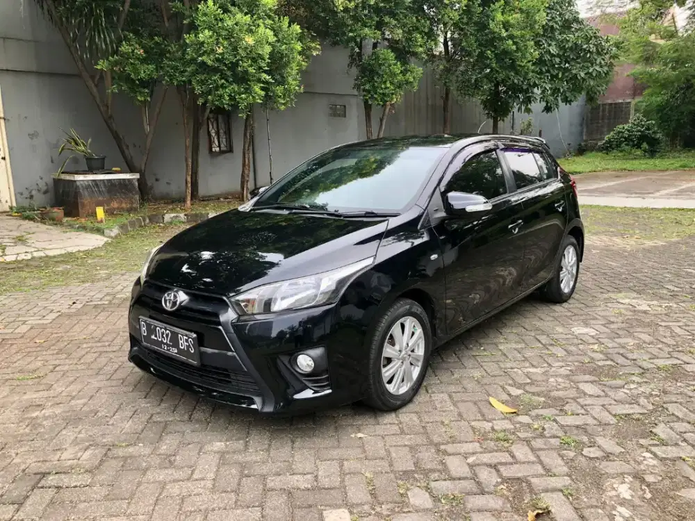 TOYOTA YARIS E AT 2015