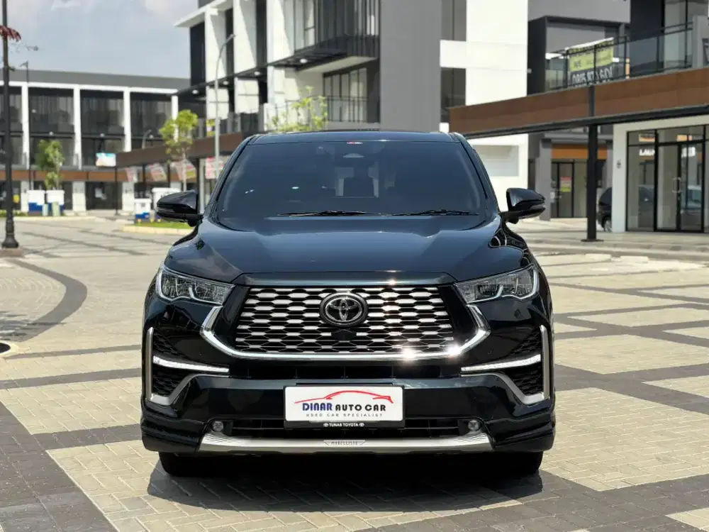 Low km 27000 Toyota innova zenix hybrid 2.0 Q modelista at 2022
