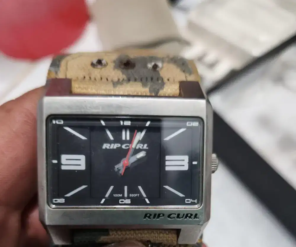 Jam tangan merk Rip Curl  asli original