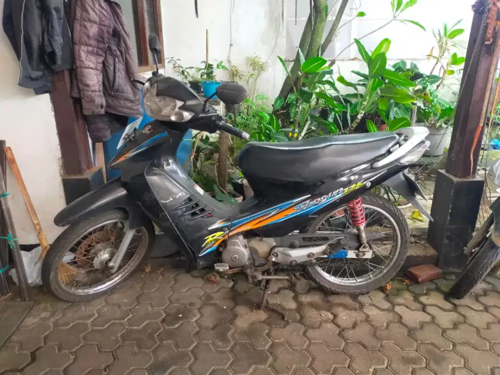 Suzuki shogun 125