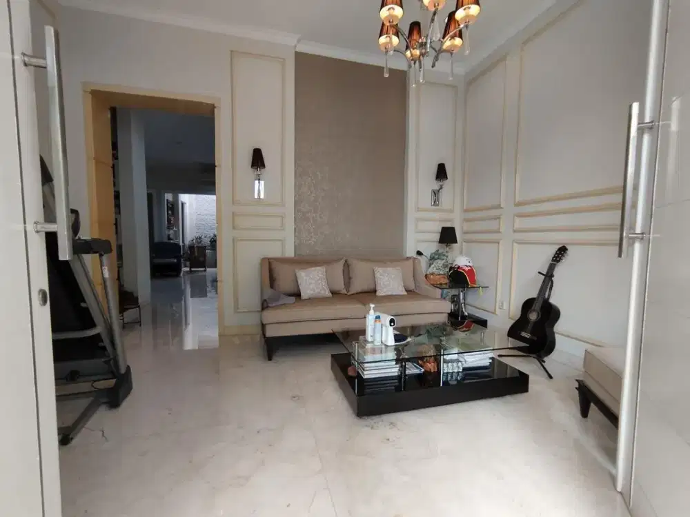 Rumah Grand Orchard Ebony, Kelapa Gading