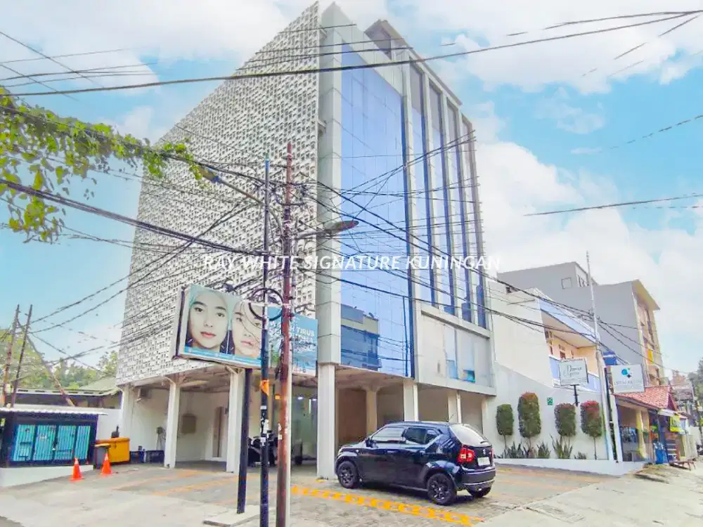 Ruko Ex Klinik Kecantikan Bangunan 4 1/2 Lantai di Tawakal Ujung Tomang