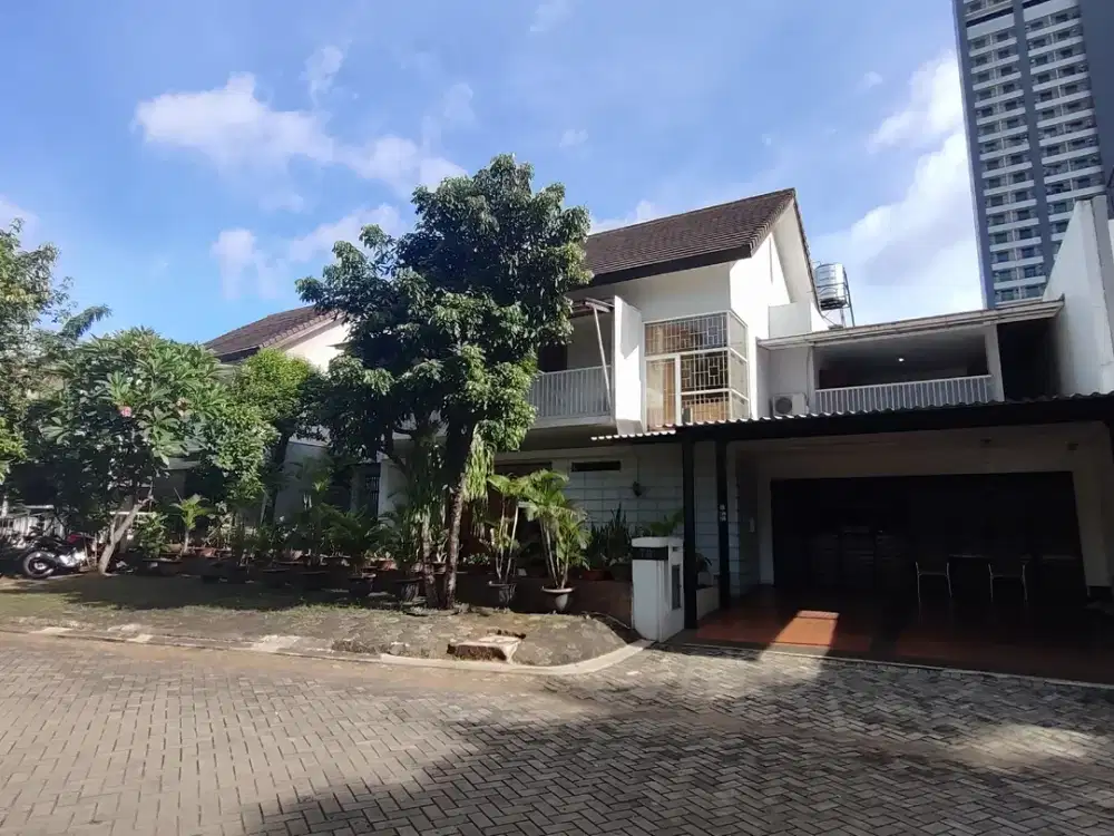 Dijual Rumah Nyaman di Komplek Orchid Bintaro Jl. Jombang Raya Sektor 9 - Siap Huni!
