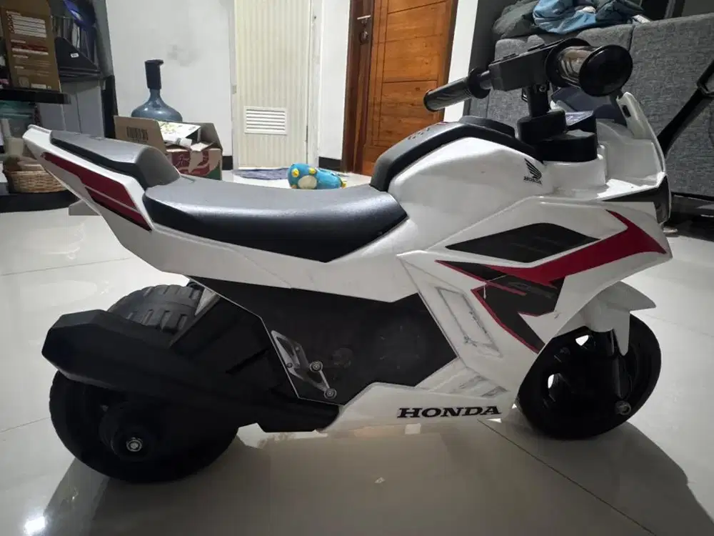 Motor mainan anak