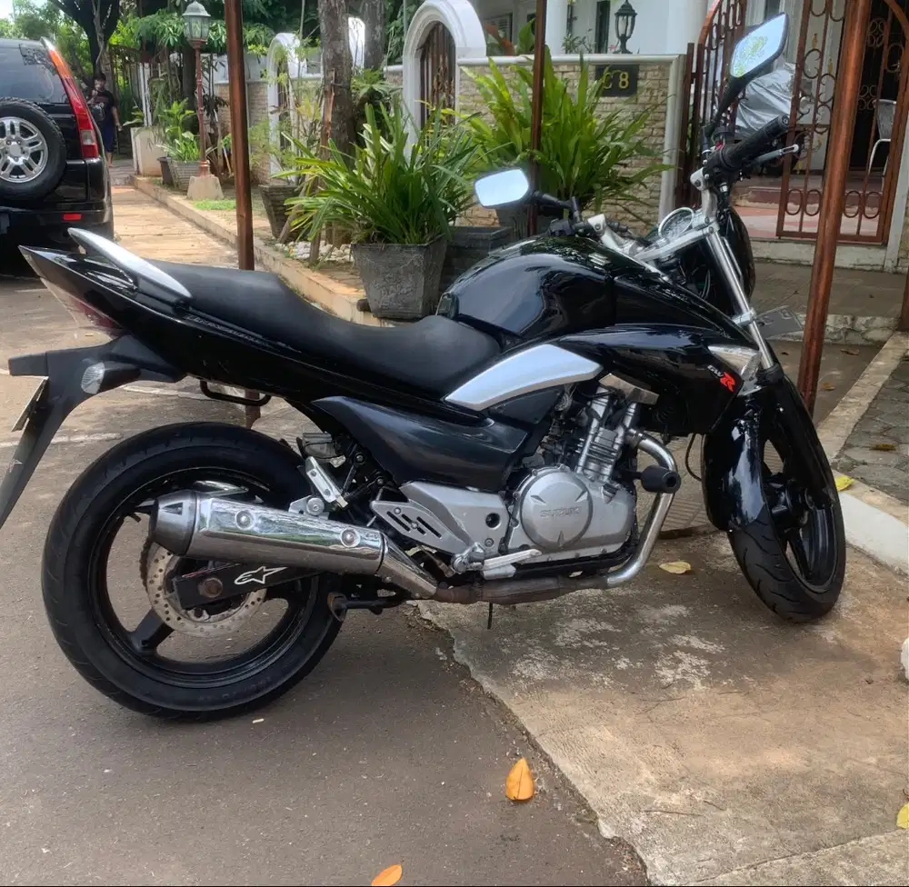 Suzuki inazuma 250 2014