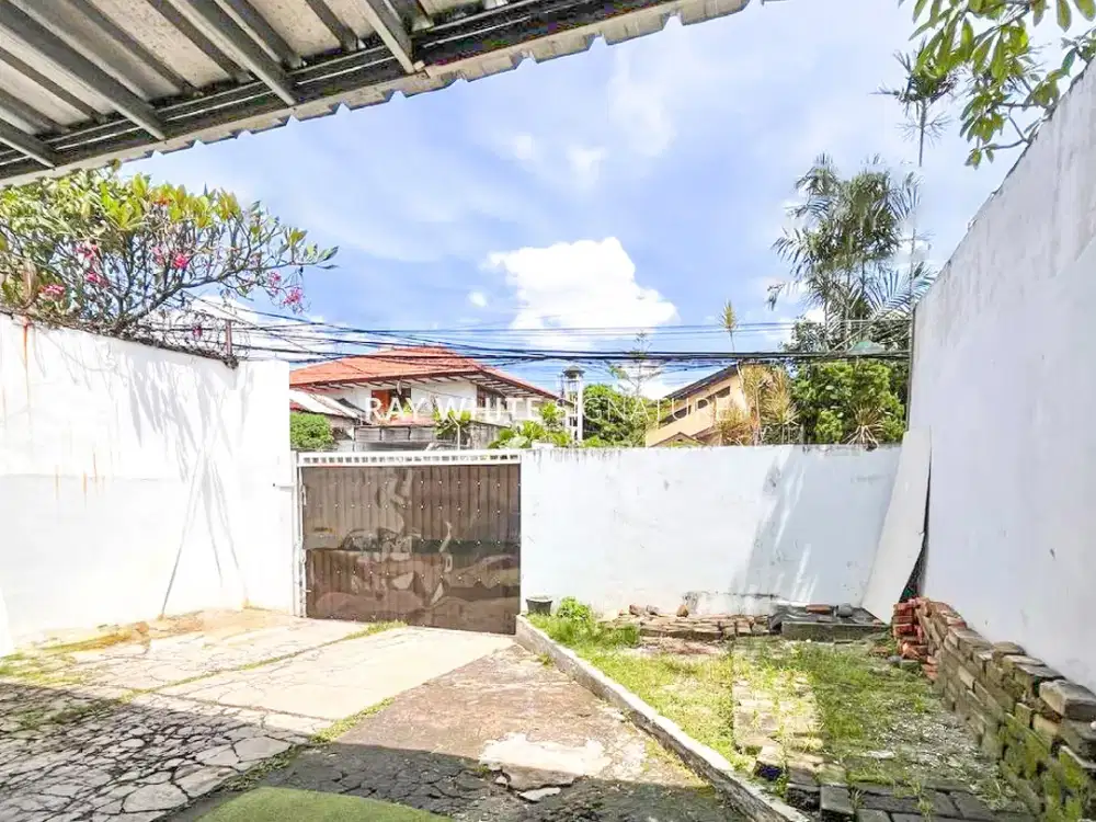 Dijual Rumah Cocok untuk Kosan Dekat Kawasan Perkantoran TB Simatupang, Cilandak