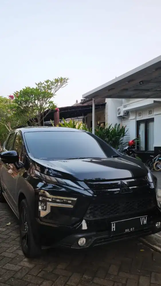 Xpander Exceed Matic Hitam 2022