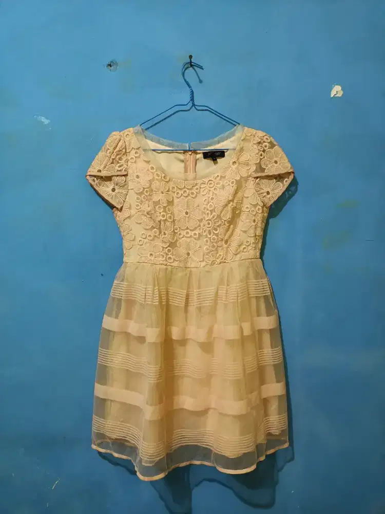Dress / Gaun Peeloved