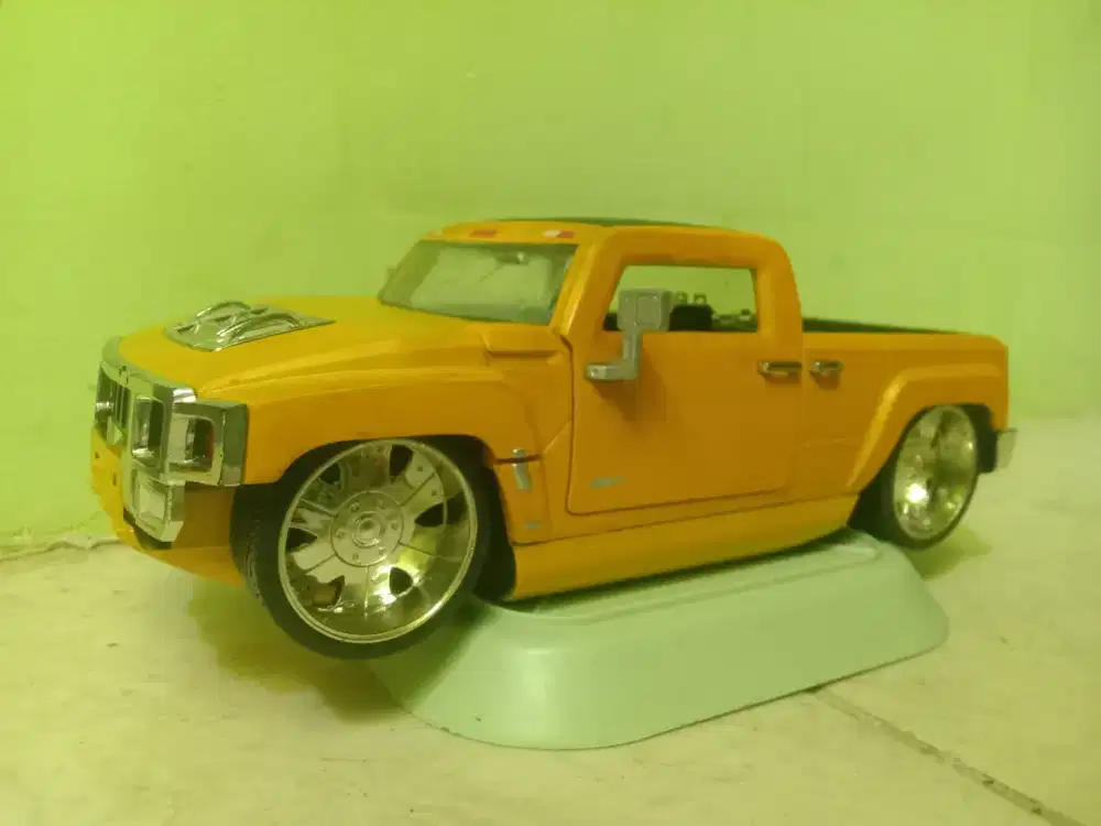Hummer mobil miniatur