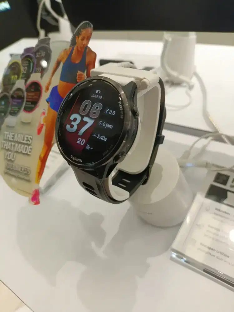 Garmin FR 570 - Jam Tangan Lari Multisport Lengkap