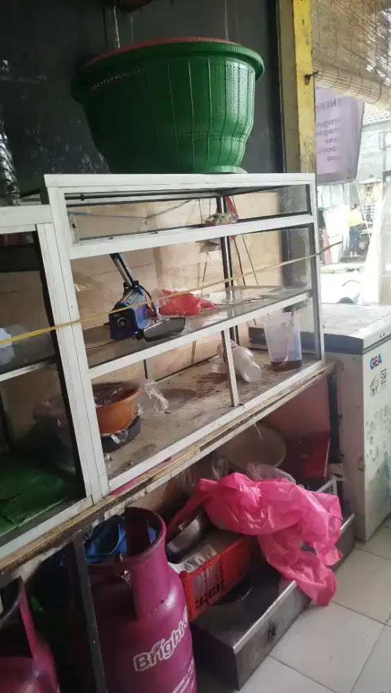Di jual etalase nasi ada 2 pic