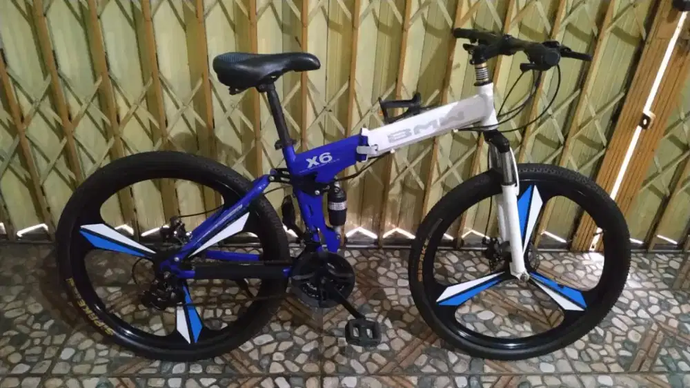 Sepeda MTB BMW X6