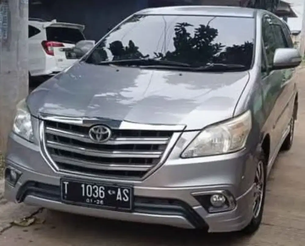 Innova V 2.0 Luxury th 2015 Automatic