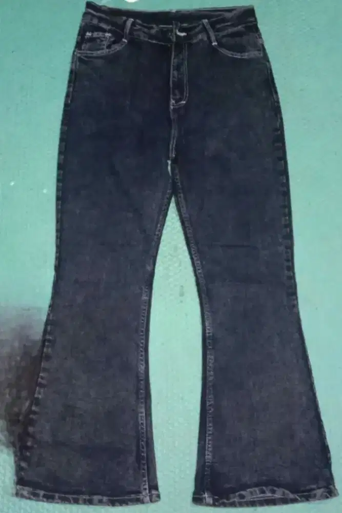 celana levis cutbray hw - snow black