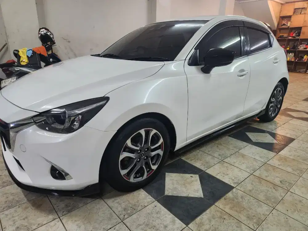 MAZDA. 2.  GT SKY ACTIVE. 18