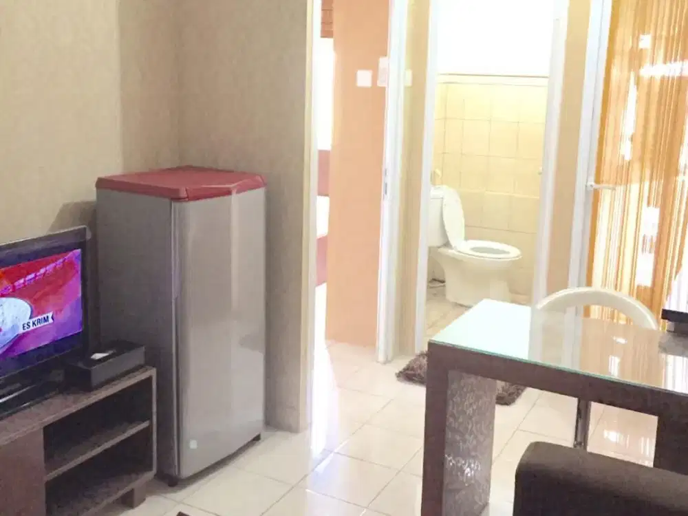 APARTEMEN 2BR FULL FURNISHED GREEN PRAMUKA CITY LANTAI RENDAH